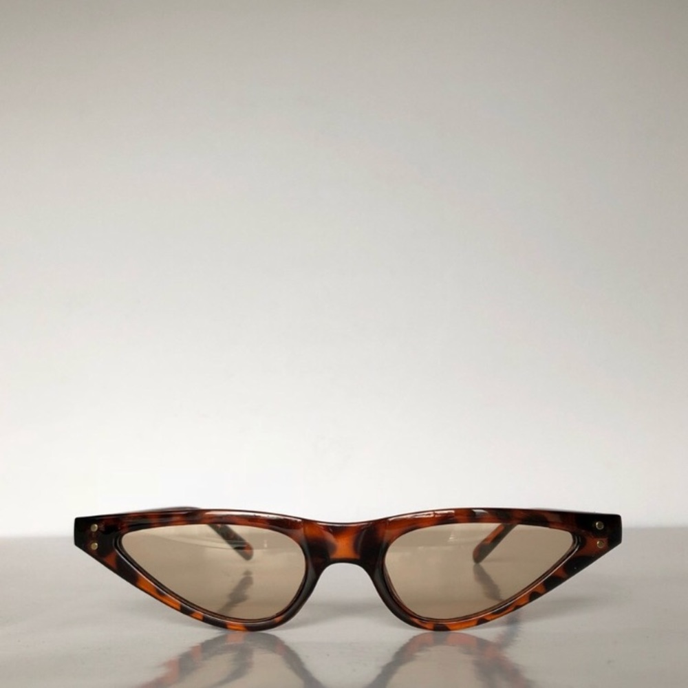 Retro Slim Frame Cat Eye Vintage Sunglasses